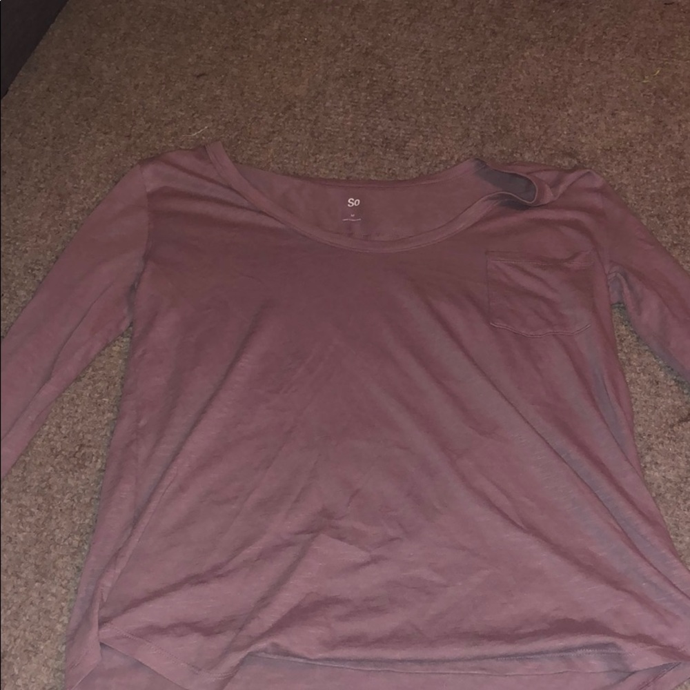 SO pocket long sleeve t-shirt.
